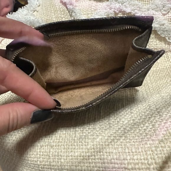 Authentic  vintage Louis Vuitton toiletry pouch 15 - Picture 5 of 5